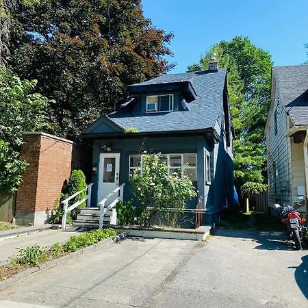 Lovely II Space Share A Room East York Canada